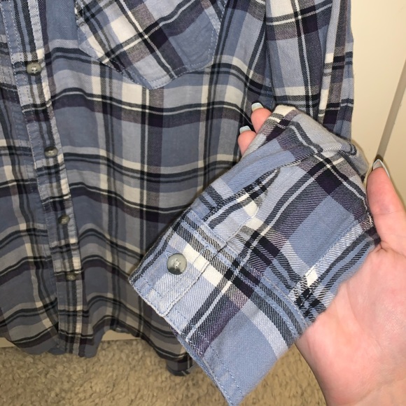 Button up flannel - Picture 3 of 4